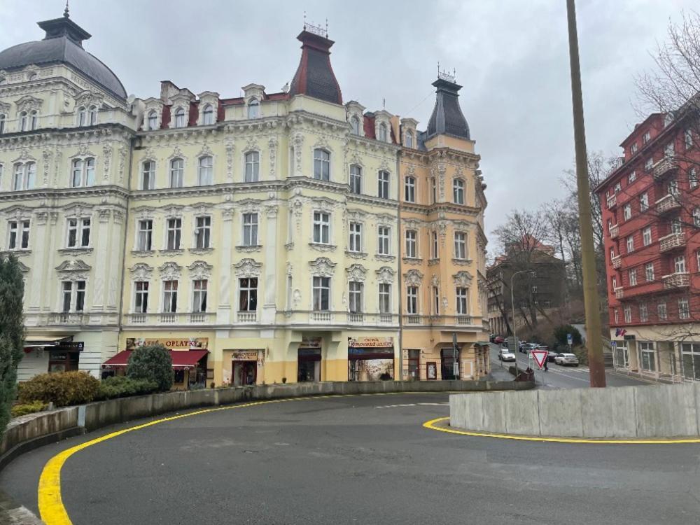 Apartamento Apartman Diana Karlovy Vary Exterior foto